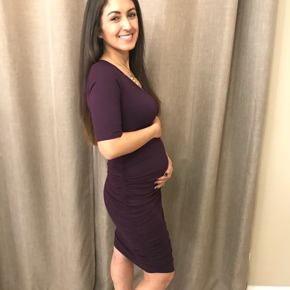 Quarter sleeve knee length maternity dress